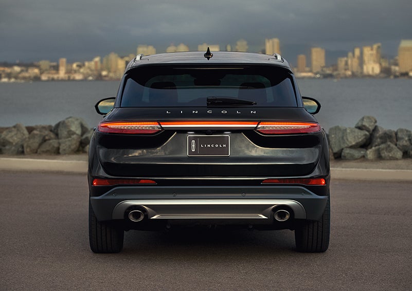 The rear lighting of the 2024 Lincoln Corsair® SUV spans the entire width of the vehicle. | Preston Lincoln in Hurlock MD